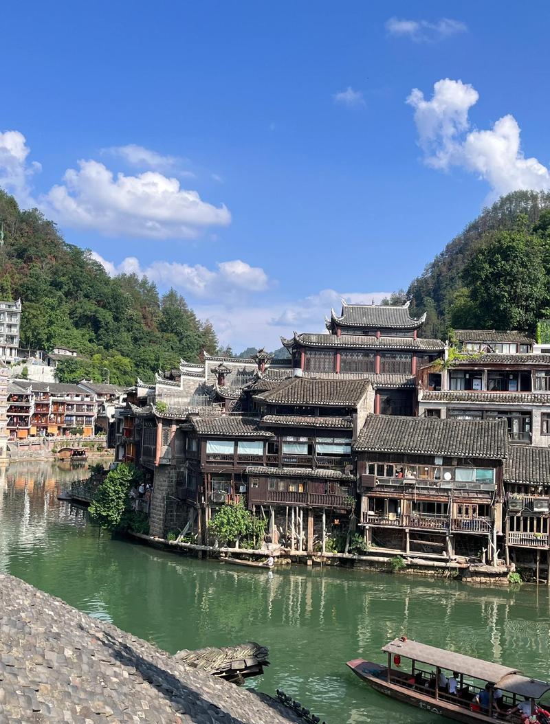 长沙旅游：在湘江之畔感受千年古韵与现代繁华的交织